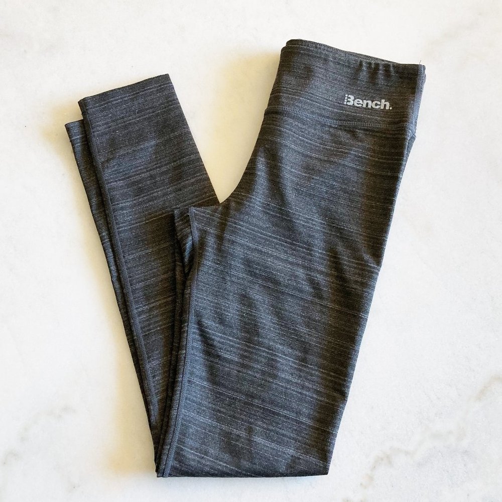 Bench high rise leggings, heathered grey stripe (size M)